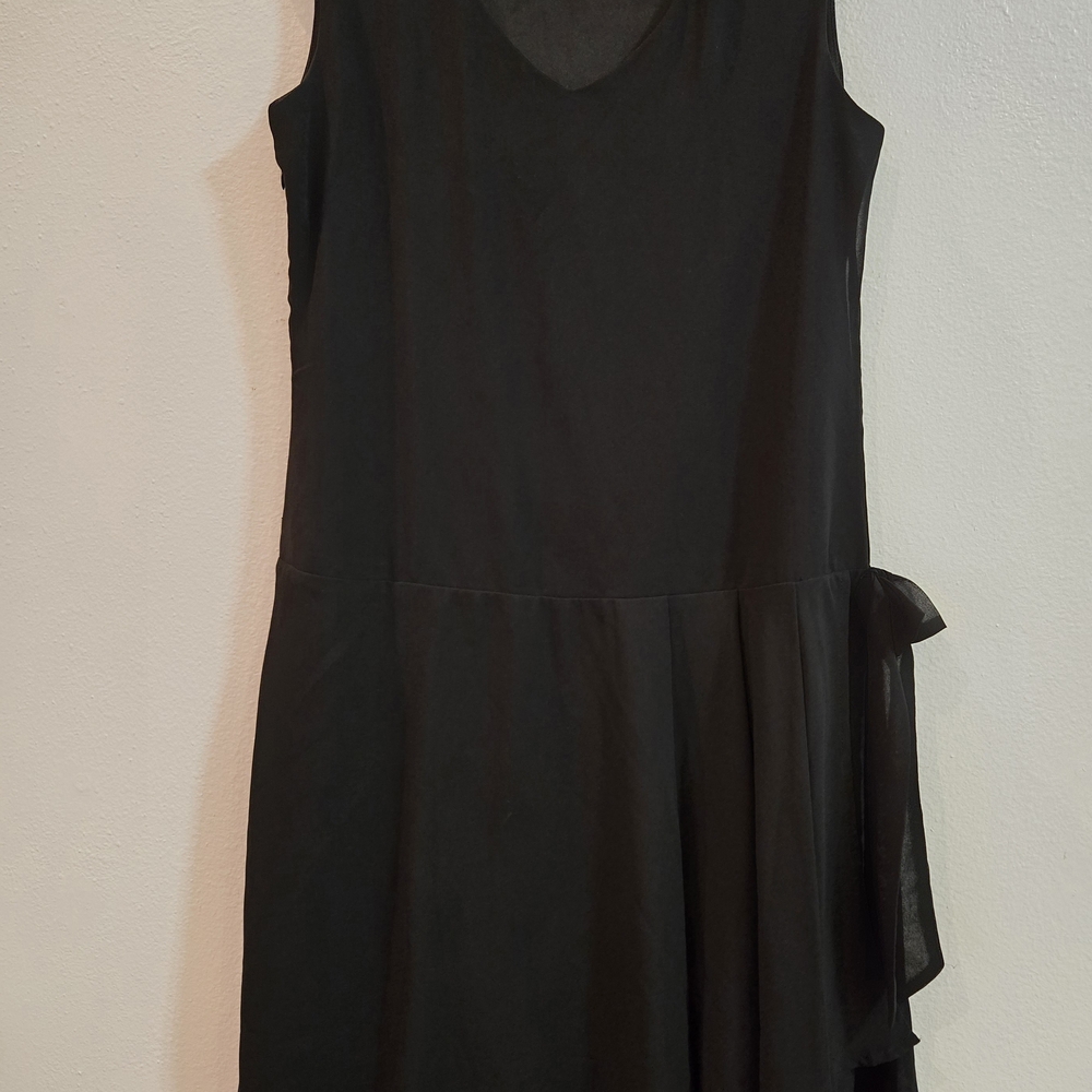 Elegant Black Sleeveless Dress